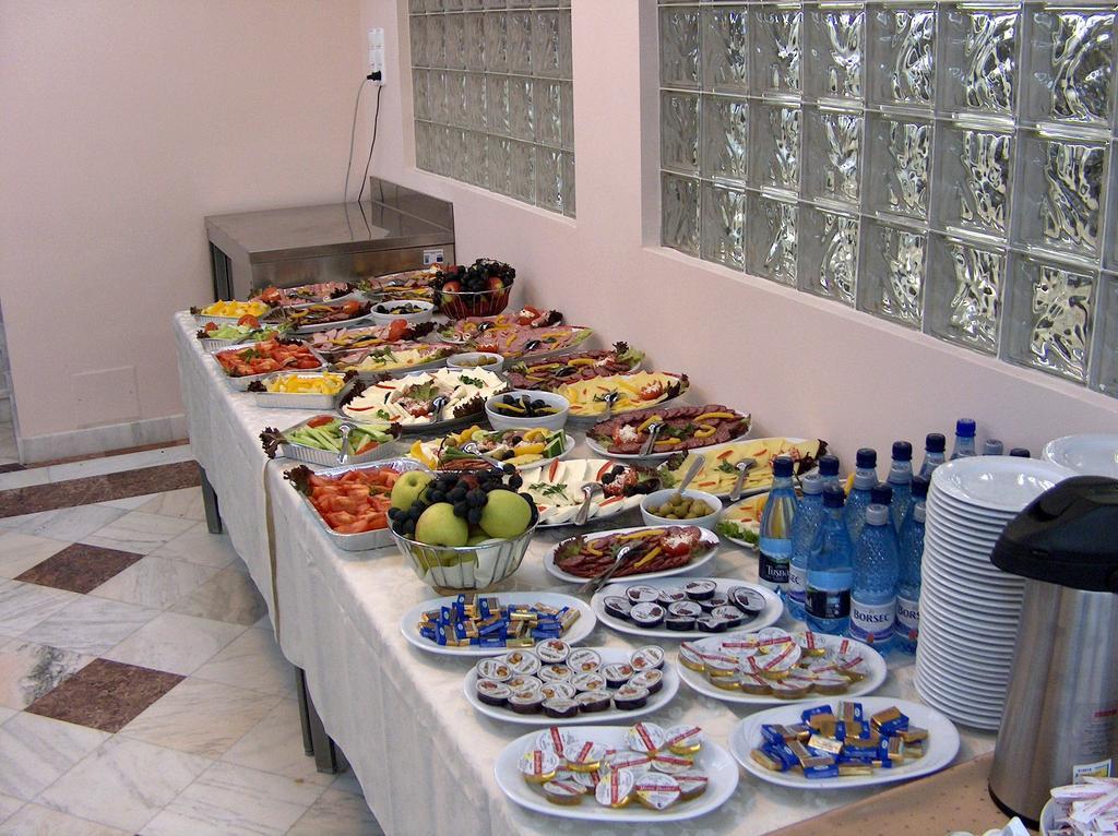 Hotel Floris Cheia  Εξωτερικό φωτογραφία