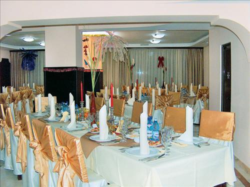 Hotel Floris Cheia  Εστιατόριο φωτογραφία