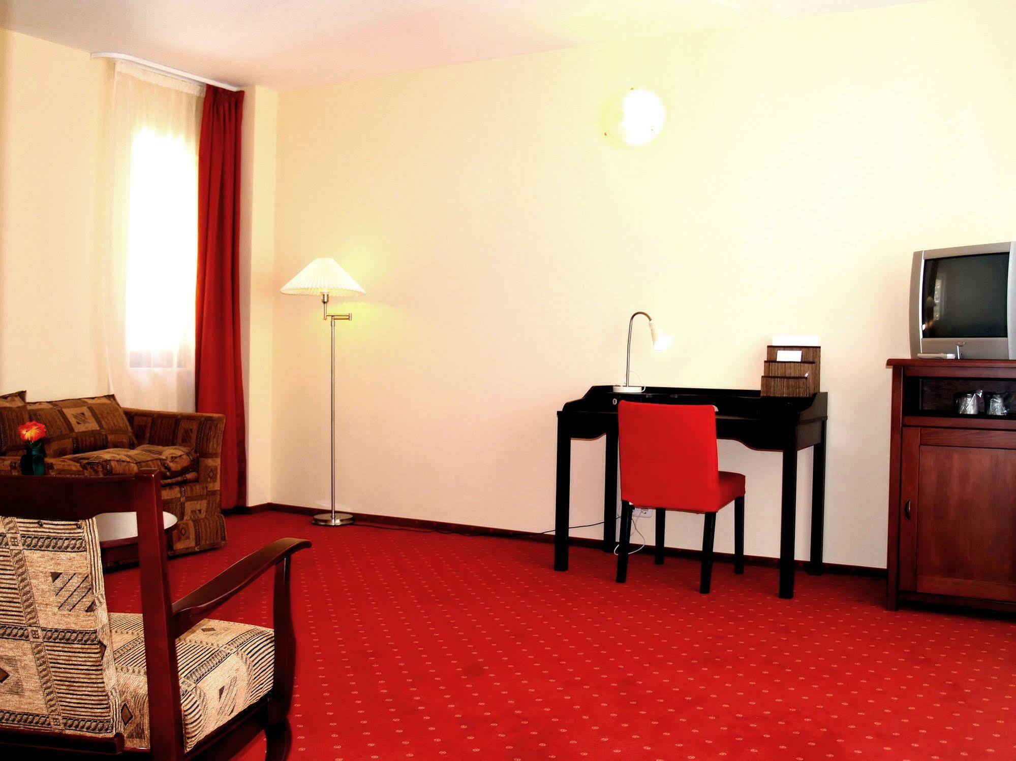 Hotel Floris Cheia  Εξωτερικό φωτογραφία