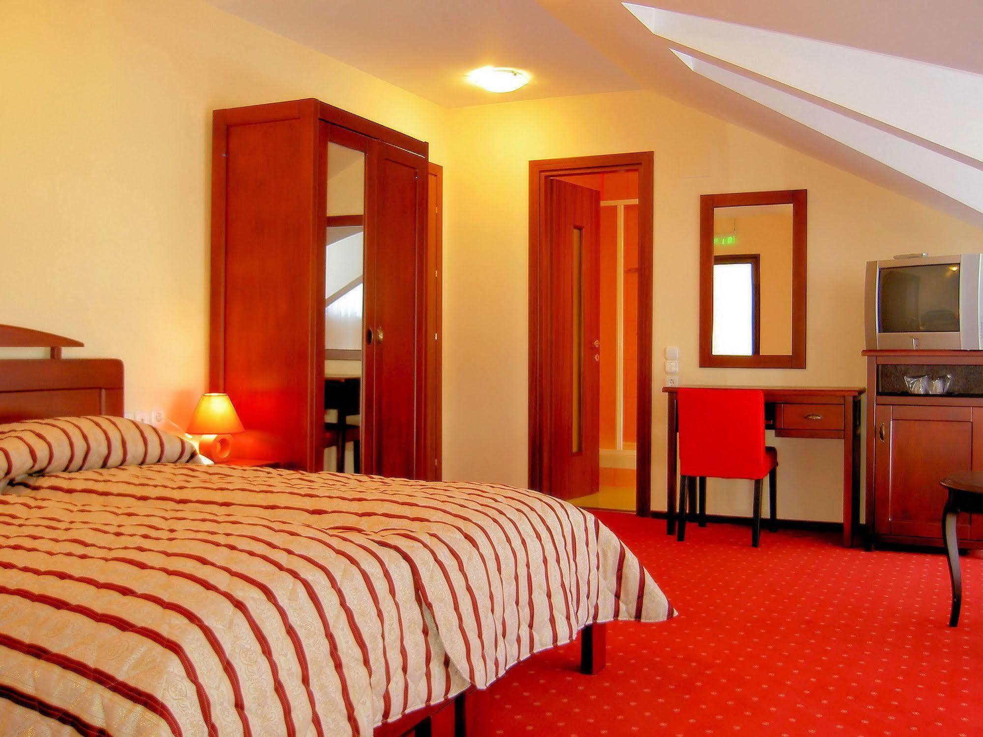 Hotel Floris Cheia  Εξωτερικό φωτογραφία