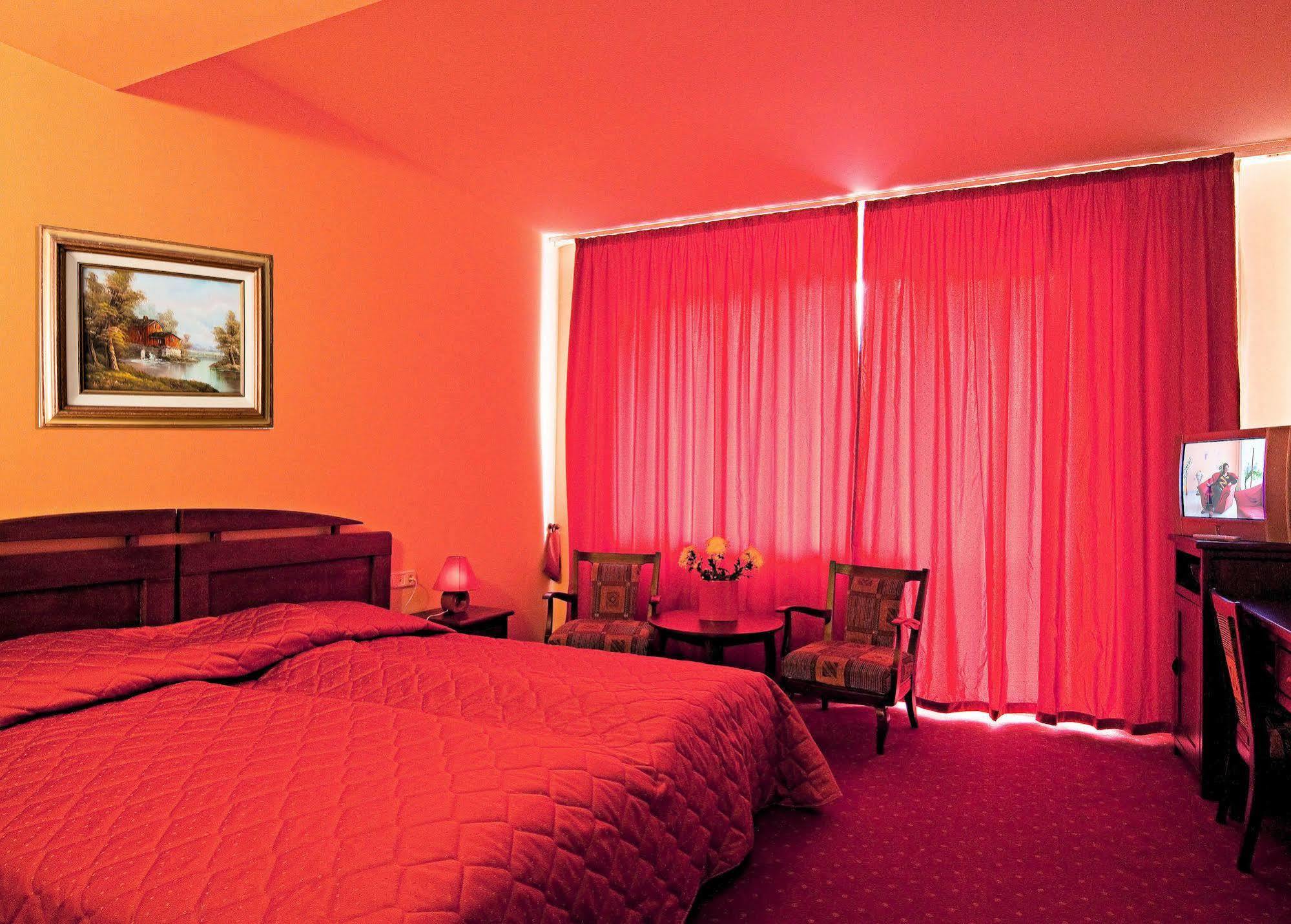 Hotel Floris Cheia  Εξωτερικό φωτογραφία
